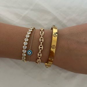 Vintage love Bracelet with screw